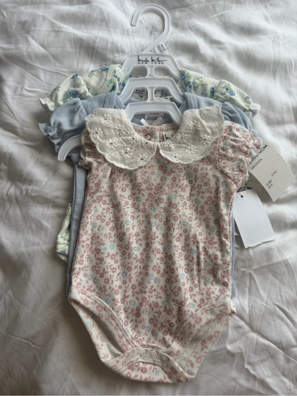 0-3mo Floral Lace-Collar Baby One-Piece Bodysuit - Pink